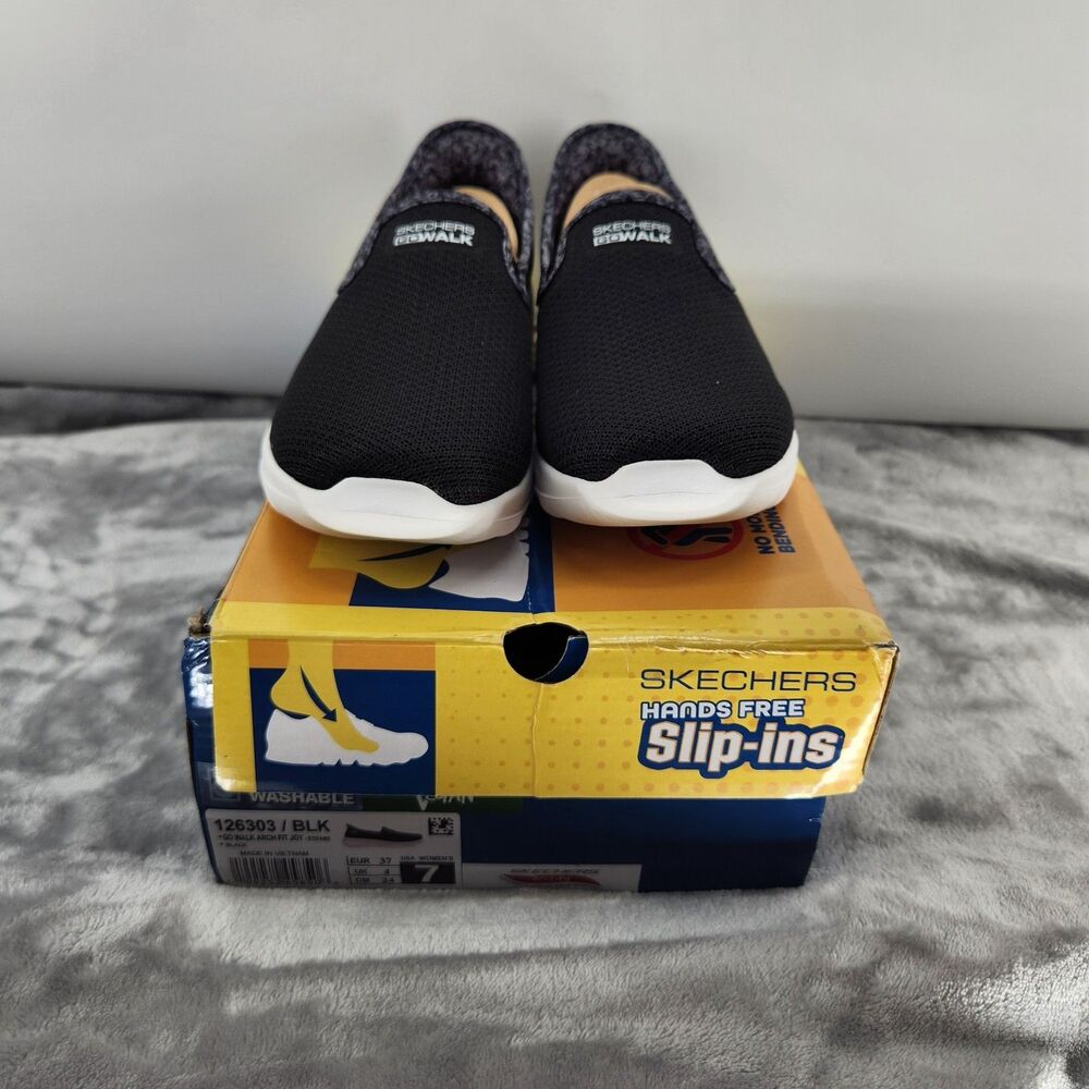 SKECHERS Women's Size 7‎ Black Go Walk Arch Fit Joy Sneakers Shoes NWB